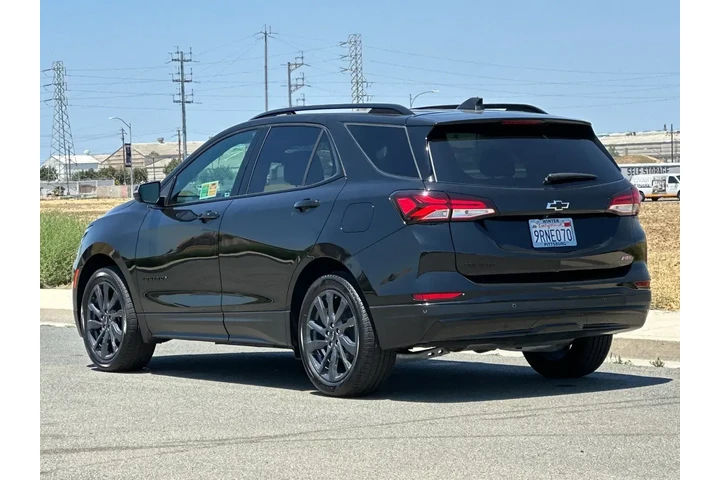 $34248 : Chevrolet Equinox 2024 RS 4d image 6