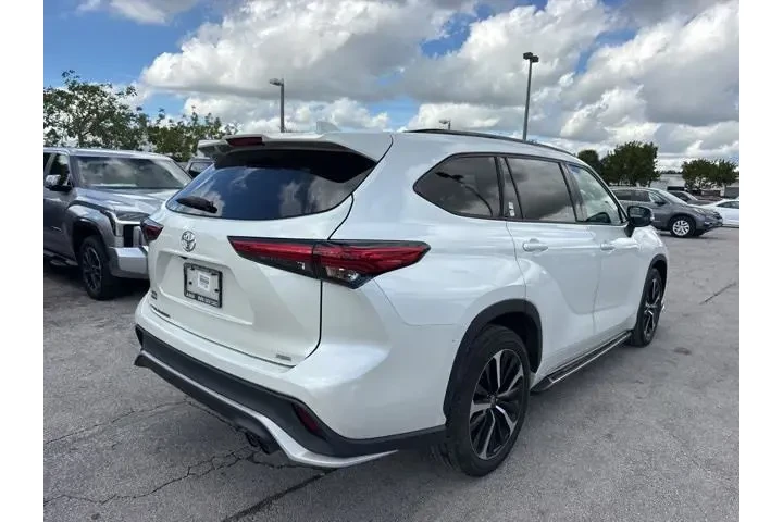 $30988 : Toyota Highlander 2021 XSE 4 image 3