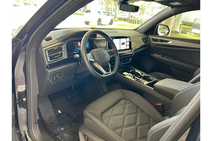 $33155 : Volkswagen Atlas Cross Sport image 6