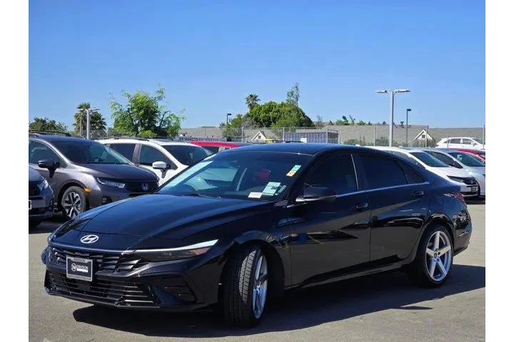 $24998 : Hyundai ELANTRA Hybrid 2025 image 3