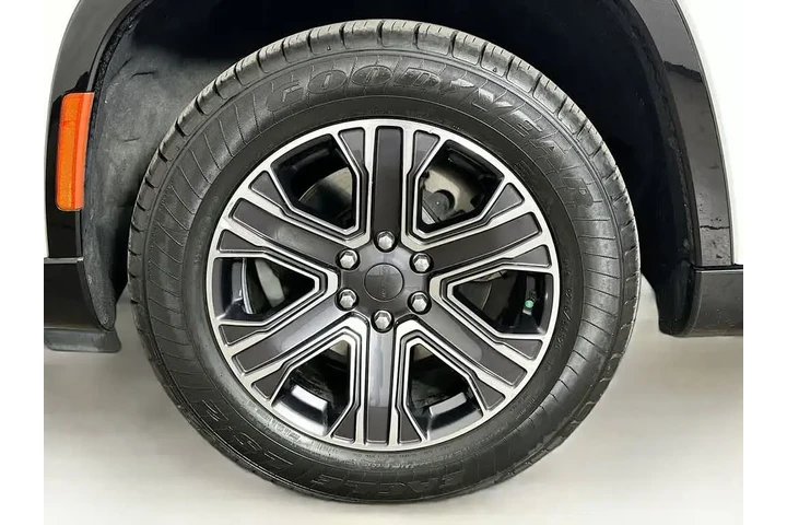 $37997 : Jeep Wagoneer L 2024 4x2 Ser image 8