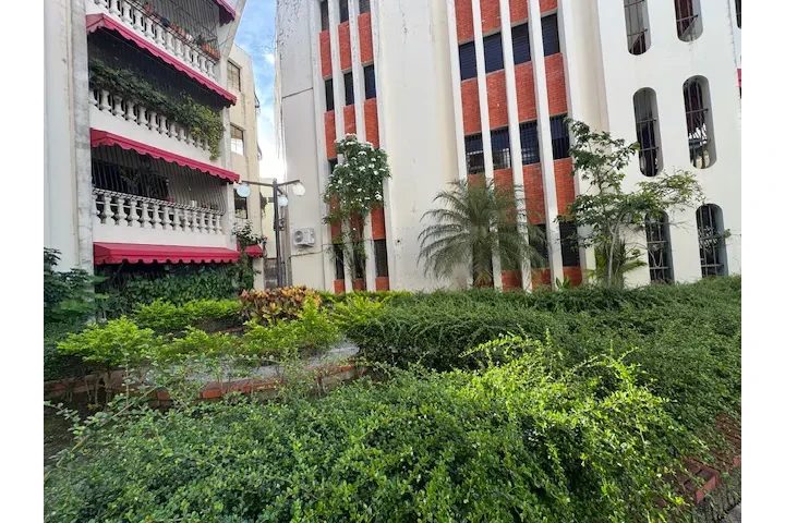 $135000 : VENDO 3 NIVEL EN ARROYO HONDO image 5