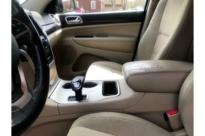 $9999 : 2014 Grand Cherokee image 7