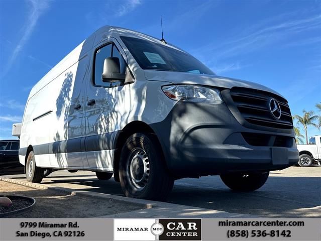 $42777 : 2021 Sprinter Cargo Van 2500 image 2