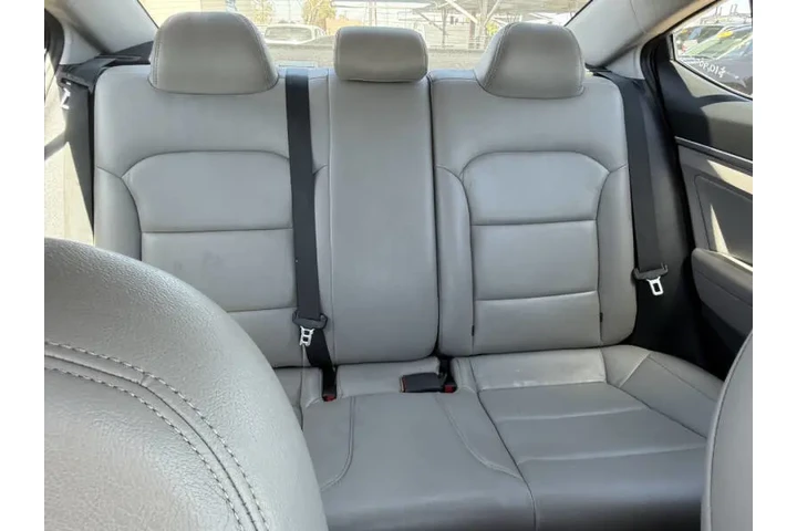 $9900 : 2017 Elantra Limited image 6