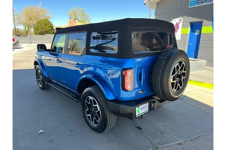 2024 Bronco Outer Banks 4-Door image 7