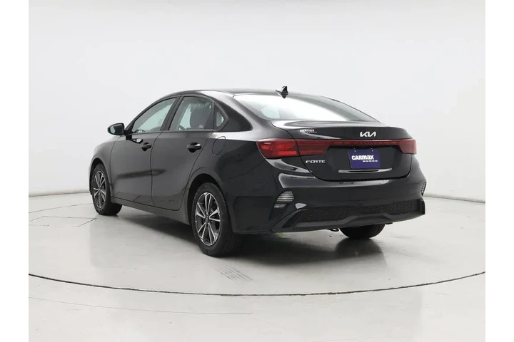 $18998 : Kia Forte 2024 LXS 4dr Sedan image 2