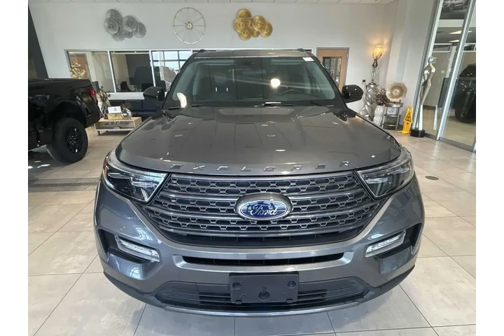 $29989 : Ford Explorer 2022 AWD XLT 4 image 9