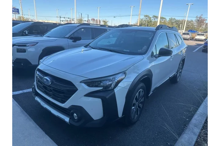 $29992 : Subaru Outback 2023 AWD Limi image 1