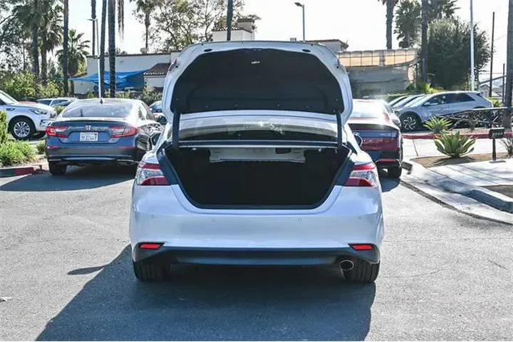 $17500 : Toyota Camry 2018 XLE 4dr Se image 9