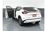 $16991 : Nissan Kicks 2022 SV 4dr Cro thumbnail