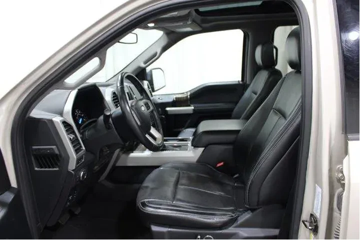 $24982 : Ford F-150 2018 4x4 Lariat 4 image 3
