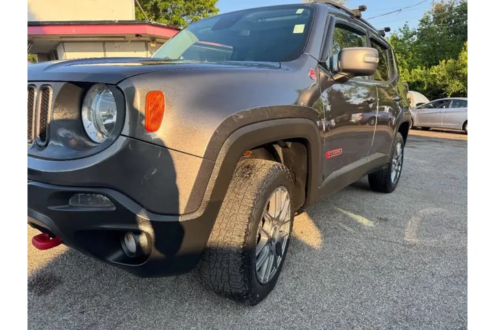 $9499 : 2016 Renegade Trailhawk image 4