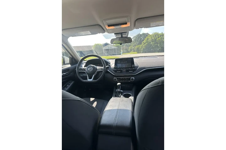 $9900 : 2022 Altima SV image 5