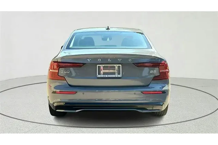 $25027 : Volvo S60 2024 B5 Plus Dark image 4