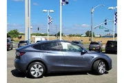 $34900 : Tesla Model Y 2023 AWD 4dr C thumbnail