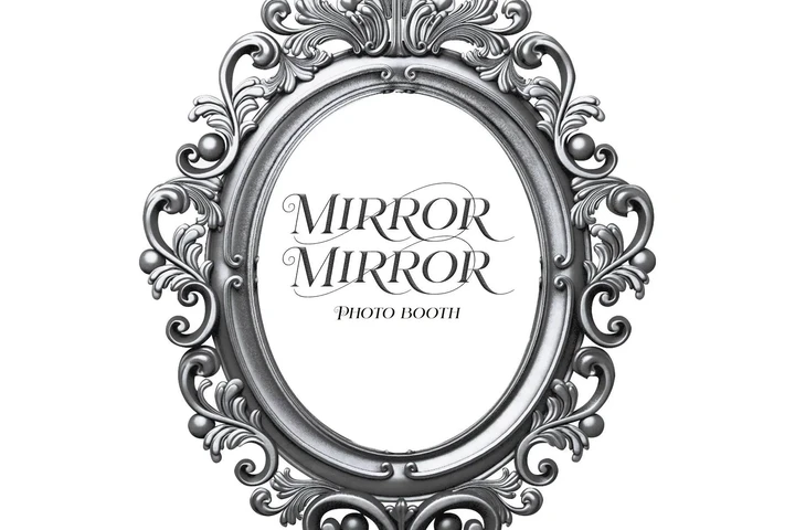 Mirror-mirror Photobooth image 1