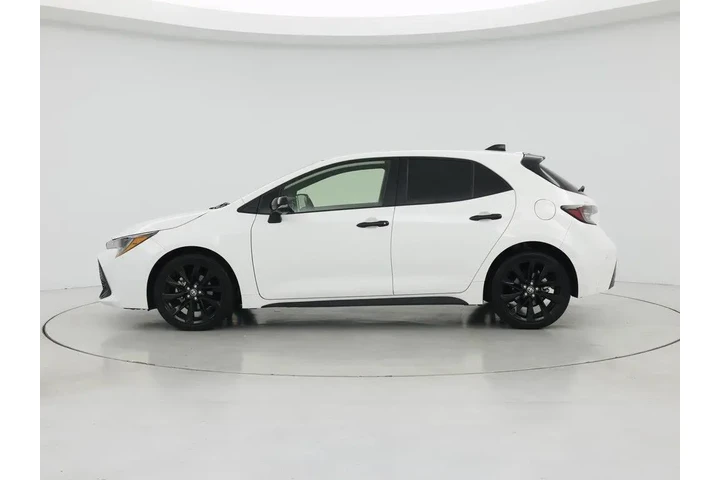$23998 : Toyota Corolla Hatchback 202 image 3