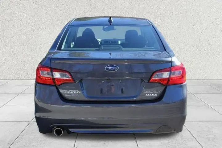 $4495 : Subaru Legacy 2017 AWD 2.5i image 8