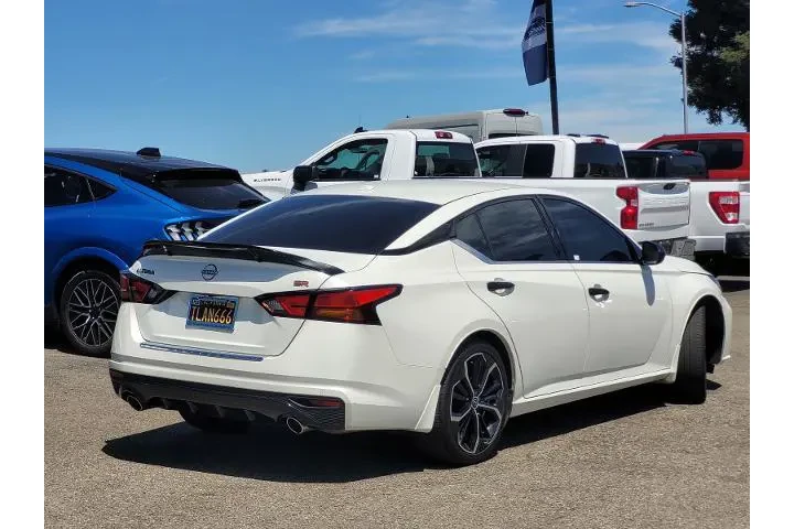 $19200 : Nissan Altima 2023 2.5 SR 4d image 4