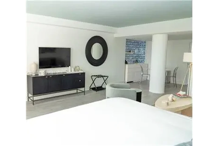 $4500 : Rental property with 0 bedro image 4