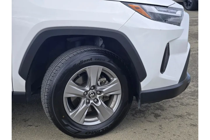 $32588 : Toyota RAV4 2024 XLE 4dr SUV image 9