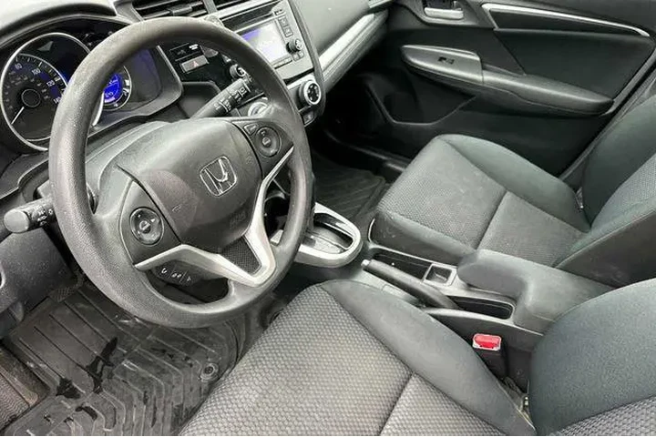 $13898 : Honda Fit 2018 LX 4dr Hatchb image 4