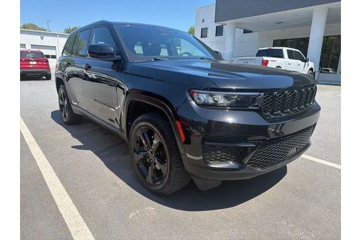 $31039 : Jeep Grand Cherokee 2023 4x4 image 1