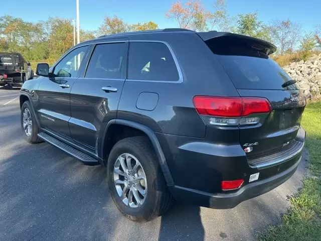 $18998 : PRE-OWNED 2015 JEEP GRAND CHE image 5