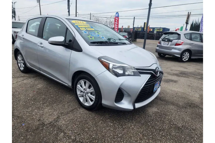 $10599 : 2016 Yaris 5-Door LE image 1
