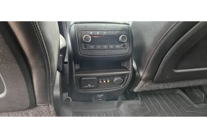 $9990 : 2016 Traverse LT image 9