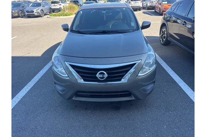 $6991 : Nissan Versa 2015 1.6 SV 4dr image 2