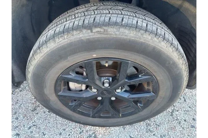 $29000 : Jeep Grand Cherokee L 2024 4 image 9