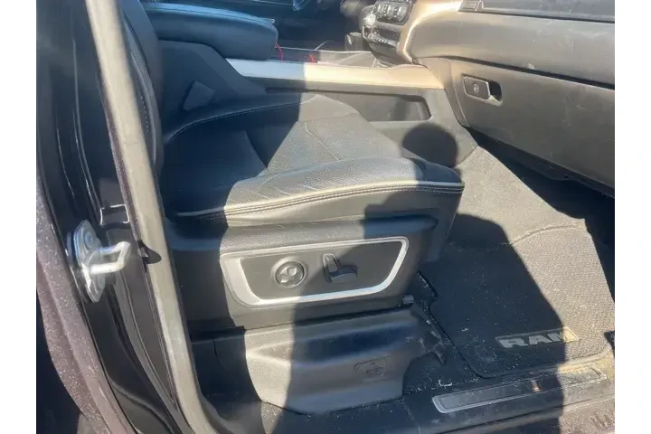 $24980 : Ram 1500 2019 4x4 Laramie 4d image 8