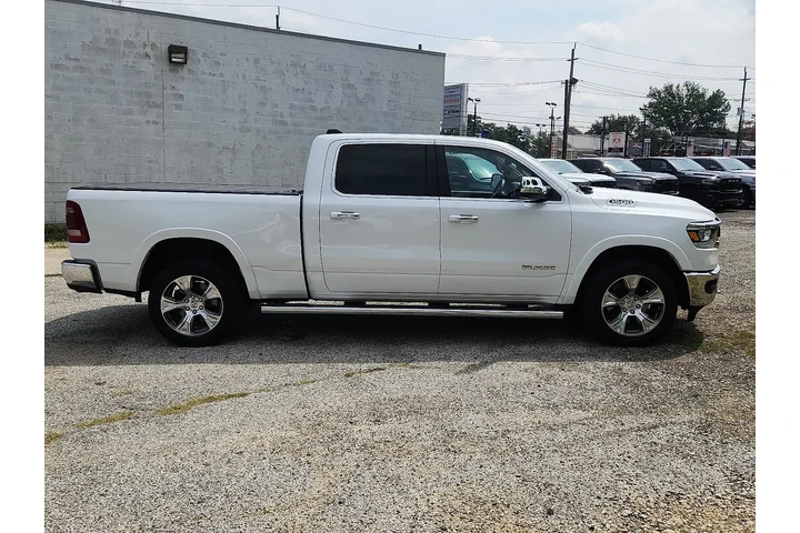 $31895 : Ram 1500 2021 4x4 Laramie 4d image 6