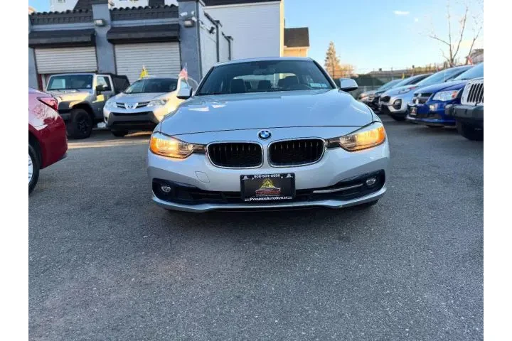 2017 BMW 3 SERIES2017 BMW 3 S image 3