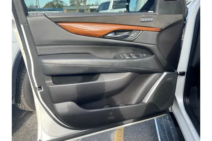 $28800 : Cadillac Escalade 2019 4x4 P image 6