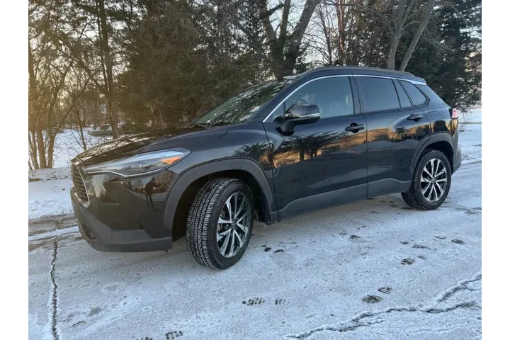 $28995 : 2022 Corolla Cross XLE image 7