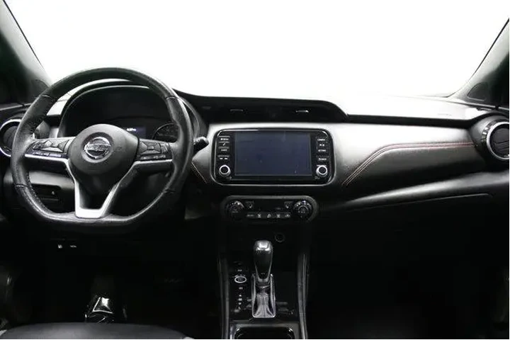 $18951 : Nissan Kicks 2021 SR 4dr Cro image 2