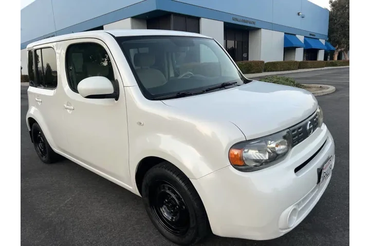$6900 : 2013 cube 1.8 S image 4