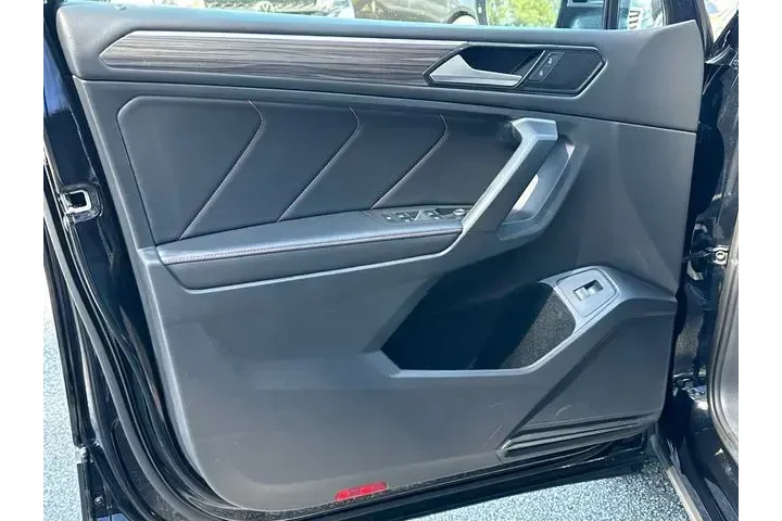 $21996 : Volkswagen Tiguan 2024 Wolfs image 10