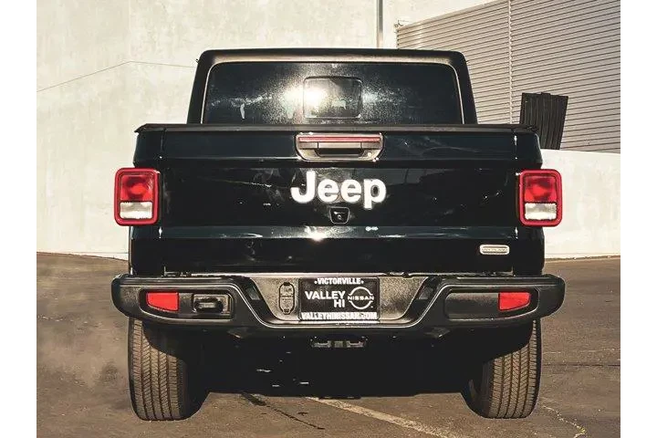 $33997 : Jeep Gladiator 2023 4x4 Over image 5