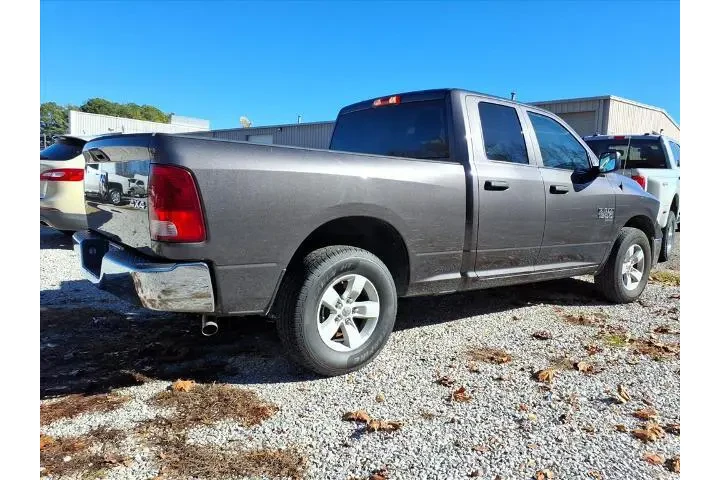 $27995 : Ram 1500 Classic 2024 4x4 SL image 4