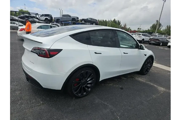 $35690 : Tesla Model Y 2024 AWD Perfo image 4