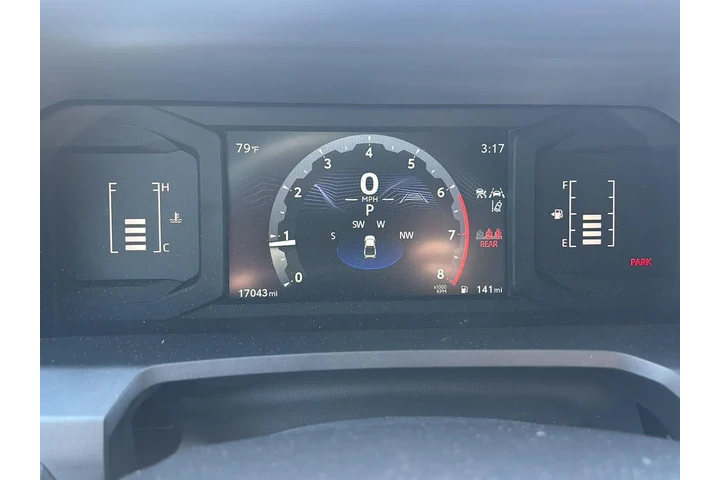 $40000 : Gold Certified 2024 Tacoma SR5 image 3