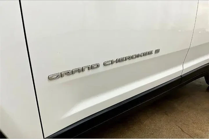 $31490 : Jeep Grand Cherokee L 2024 4 image 8