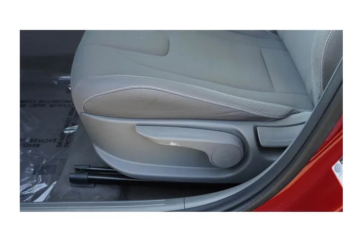 $19500 : 2024 Elantra SEL image 10