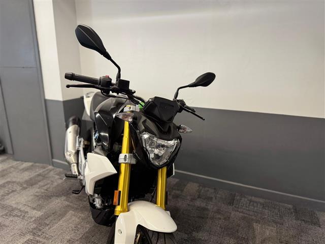 $2700 : Bmw G 310 R Low Miles Full image 1