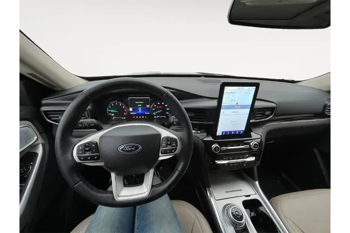 $37232 : Ford Explorer Hybrid 2023 AW image 10