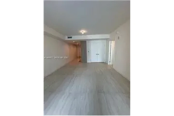 $6300 : Rental property with 1 bedro image 7